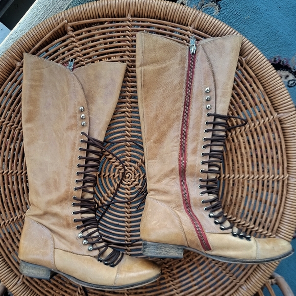 Steve Madden Perrin Tan Tall Lace Up 